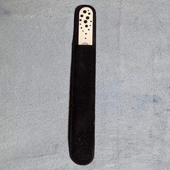 🆕7.5" White Czech Crystal Nail File W/BEAUTIFUL BLACK SWAROVS… - Picture 6 of 6